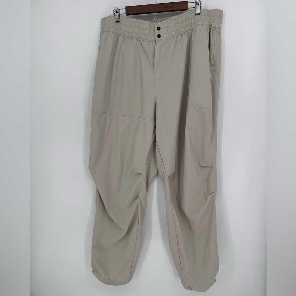Columbia Women's Light Cream Joggers Plus Size XXL
